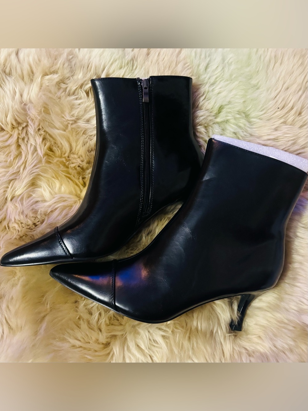 Women's Size 11 Black Pointed Toe Kitten Heel Ankle Boots 3” Heels